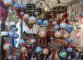 Lampadari al mercato natalizio di Piazza Mazzini
